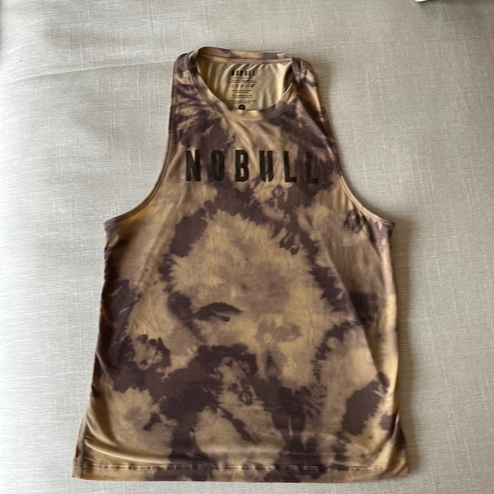 Nobull tank top size small
